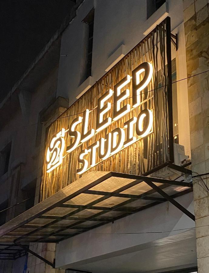 Sleep Studio Hotel City Center Surabaya Bagian luar foto