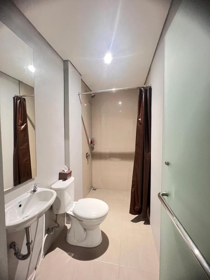 Sleep Studio Hotel City Center Surabaya Bagian luar foto