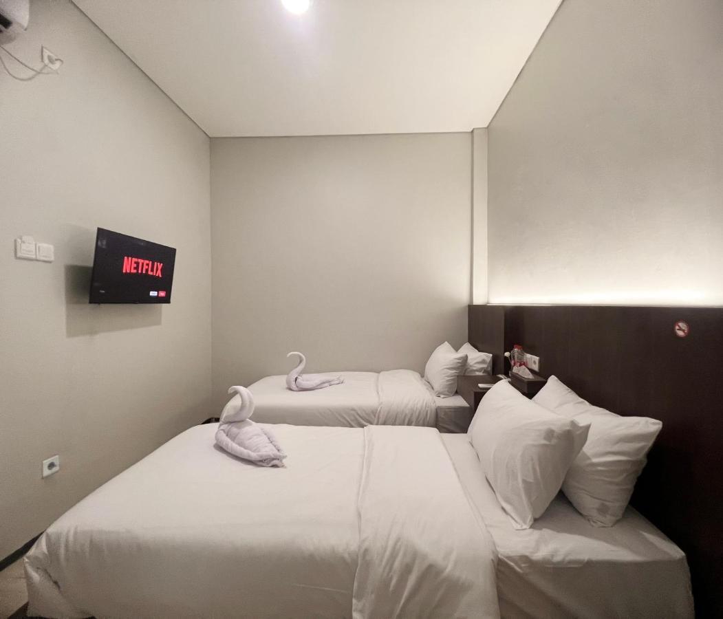 Sleep Studio Hotel City Center Surabaya Bagian luar foto